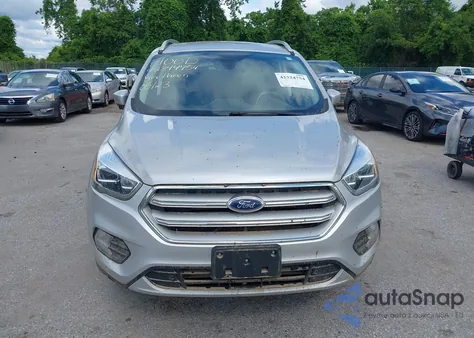 2019 Ford Escape Titanium из США, поврежденный, VIN 1FMCU9J98KUB98904